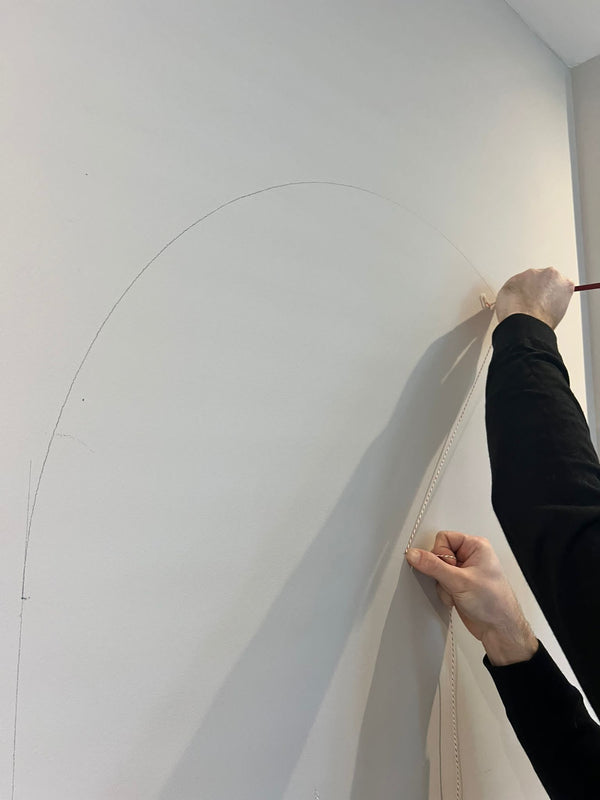 Door een touw te spannen kun je strakke bogen trekken.